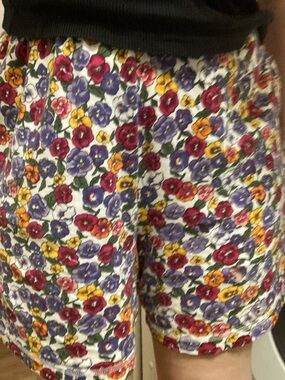 ISO!!! Bechamel Vintage Floral Pansy Viola Colorful Shorts